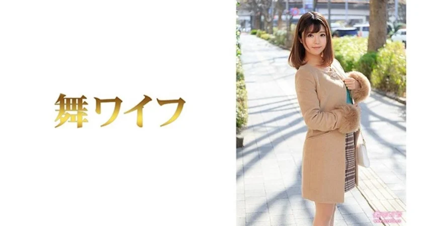 笑起来甜美少妇 浴室洗澡跪地口交 掰穴69姿势舔逼 抬起双腿抽插猛操
